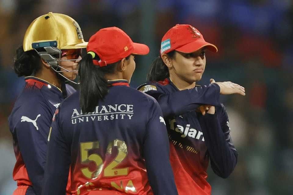 WPL 2025:  प्लेऑफ में कैसे क्वालीफाई कर सकती है RCB की टीम? देखें पूरा समीकरण